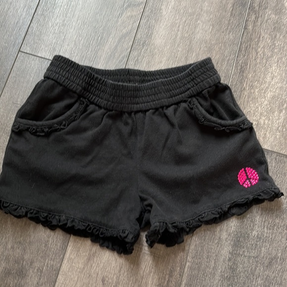 Girls shorts size 6/7 - Picture 5 of 7